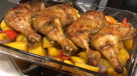 Kuracie stehná so zemiakmi pečené na plechu