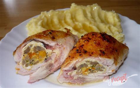 Servírované plnené kuracie stehno