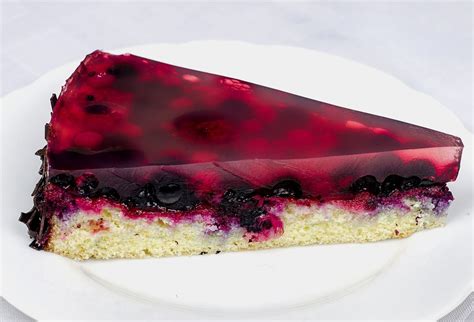 Ilustračné foto ovocného koláča so želatínou