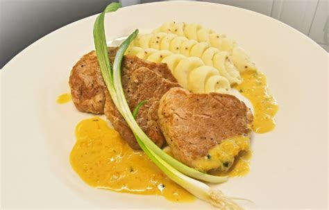 Bravčové medailóniky s pomarančovou omáčkou