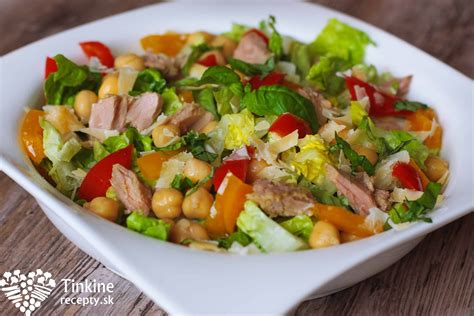 Ovocno-zeleninový šalát s tuniakom