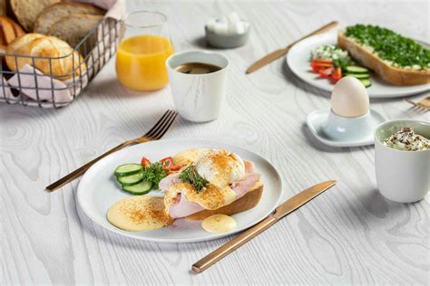 Ilustrácia rôznych variácií holandskej omáčky