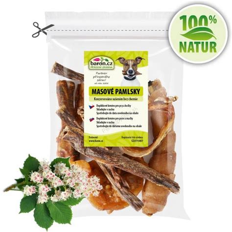 Rôzne druhy sušených mäsových maškŕt pre psov