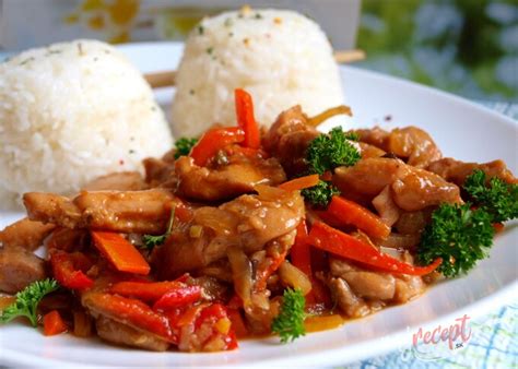 Rôzne variácie kuracieho mäsa so zeleninou