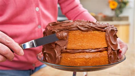 zdobenie torty krémom