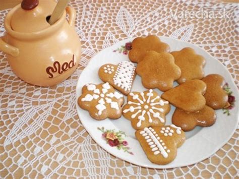 zdravé medovníčky pripravené na pečenie