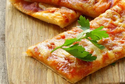 pizza z lístkového cesta