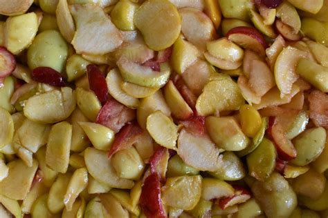 Zavárané jablká s brusnicami a pomarančom