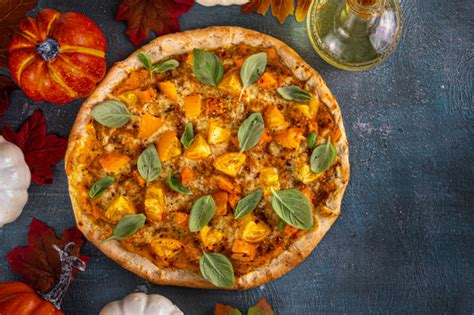 Domáca pizza s hokkaido tekvicou a slaninou