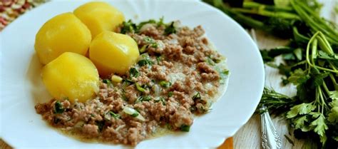 Rôzne druhy jedál z mletého mäsa