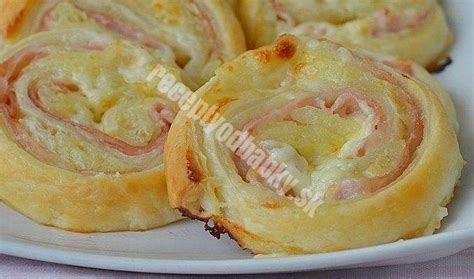 Slané slimáky s horčicou, šunkou a syrom