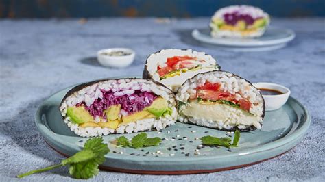 Sushi sendvič (Onigirazu)