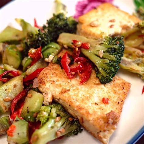 Opečené tofu na panvici