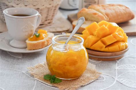 Príprava marhuľového džemu s mangom