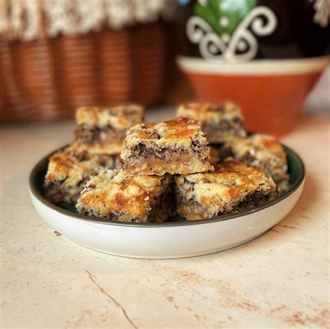 Sypaný jablkovo-makový koláč