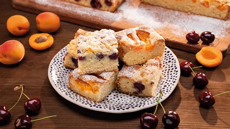 Ovocná bublanina v plechu