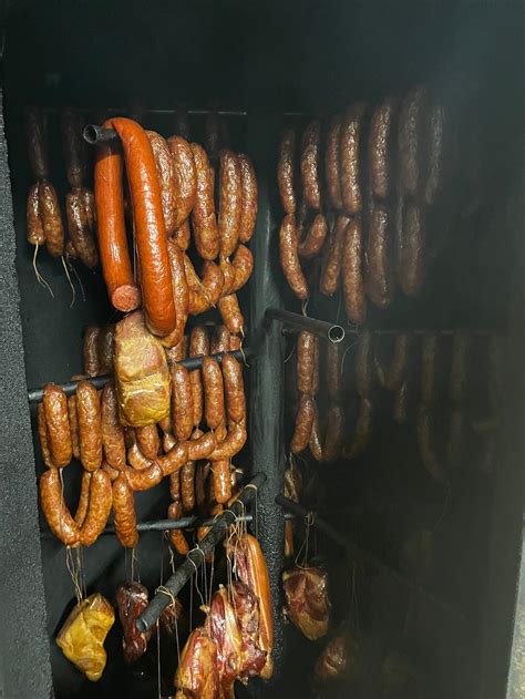 Grafika s časmi pečenia klobás