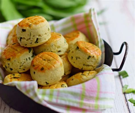 Hotové pagáčiky s medvedím cesnakom