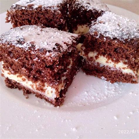 Hrnčekový koláč s pudingom