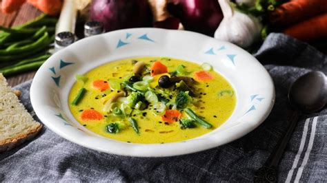 Brokolicová polievka s kokosovým mliekom