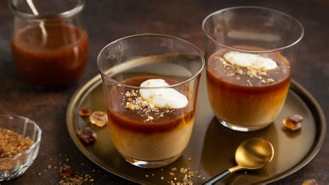 Nugátový puding v miske