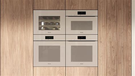 Kuchyňa s rôznymi surovinami na pečenie