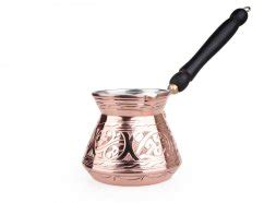 medená džezva na prípravu kávy