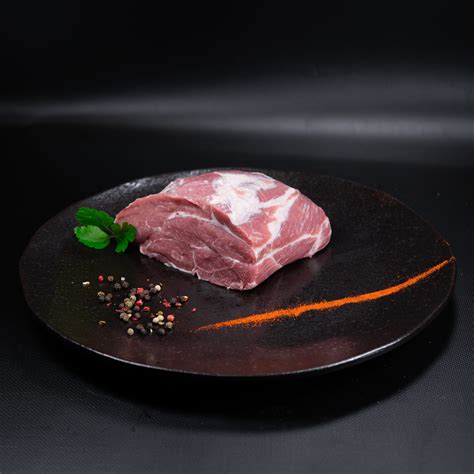 Bravčová krkovička bez kosti