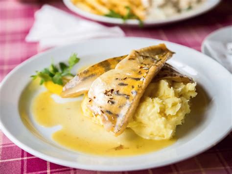 Filety zubáča pripravené na pečenie v rúre