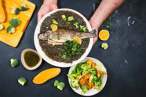 Servírovaný zubáč s čiernou šošovicou a ragú