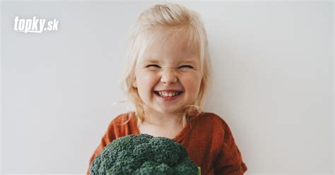 Infografika s odporúčaným rozložením jedál pre dojčatá a batoľatá