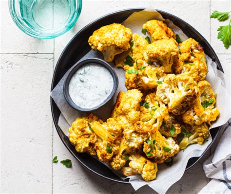 Zapečený karfiol s bylinkami a jogurtom