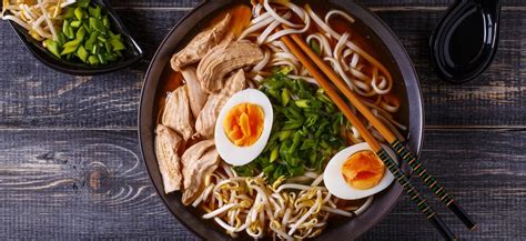 Japonské jedlo so somen rezancami