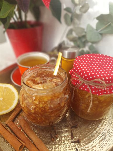 Domáci zázvorový sirup s medom a citrónom
