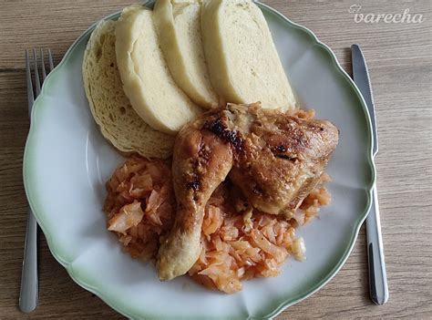 Misku s hotovou paradajkovou kapustou