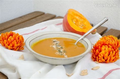 Tekvicová polievka s kokosovým mliekom
