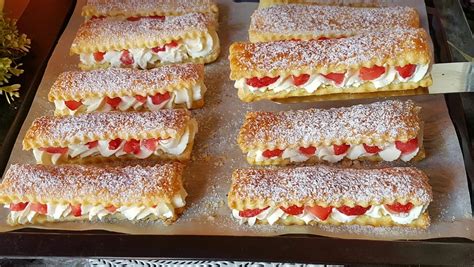 kolac z listkoveho cesta s pudingom a cokoladou