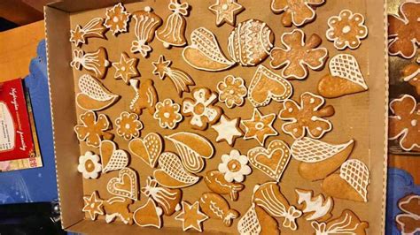 Farebné polevy na medovníky