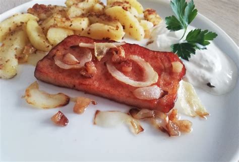 Údené mäso s mrkvou a petržlenom