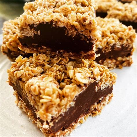 Čokoládové rezy s arašidovým maslom a ovsenými vločkami