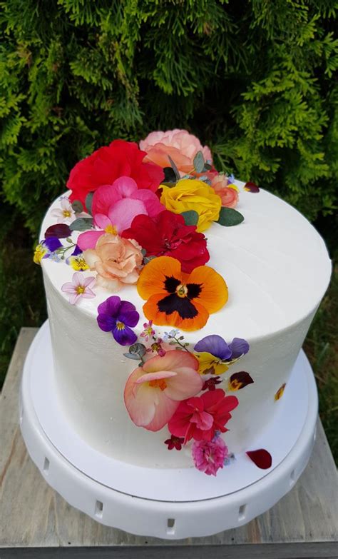 Kvet na tortu