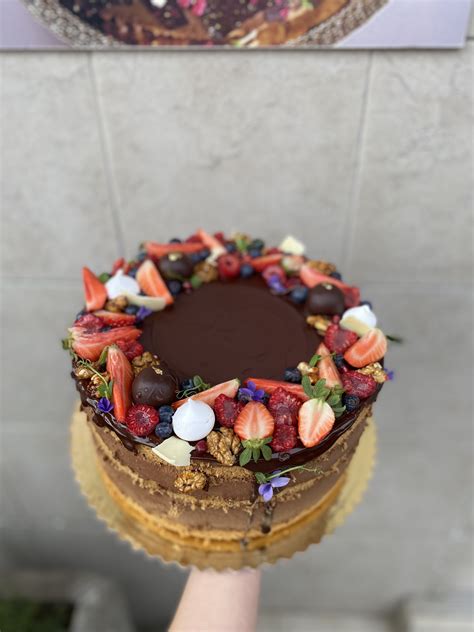 Efekt stekania polevy na tortu