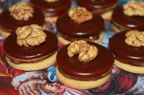 Orechové kolieska s lekvárom