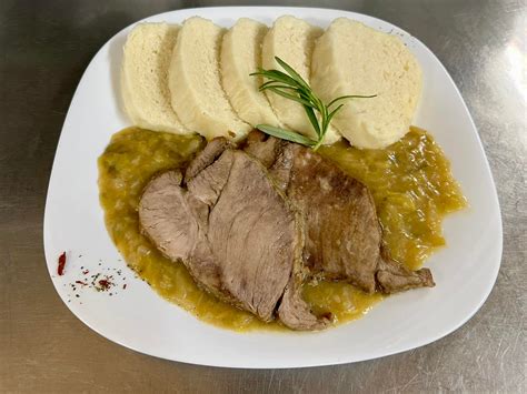 Zemiaková kaša a zeleninová obloha