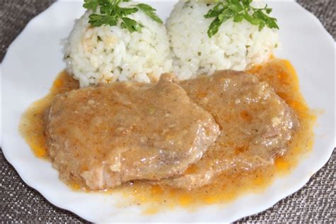 Servírované bravčové karé s prílohou