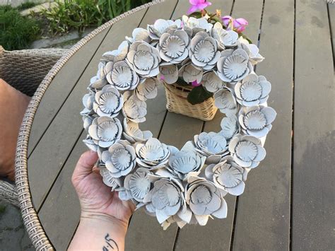 Veniec z kartónu od vajec