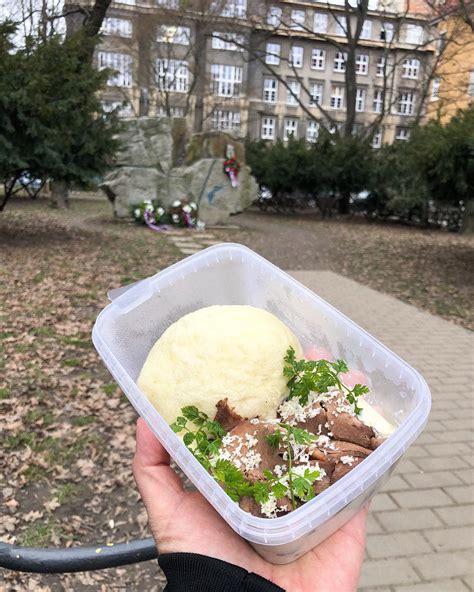 hovädzí jazyk s chrenovou omáčkou