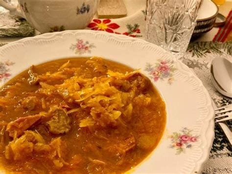 Hotová vianočná kapustnica pripravená na podávanie