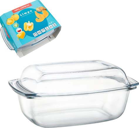 Zapekacia misa s lososom, brokolicou a šampiňónmi pripravená na pečenie