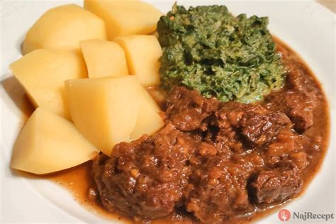 ingrediencie na hovädzie s batátmi a špenátom